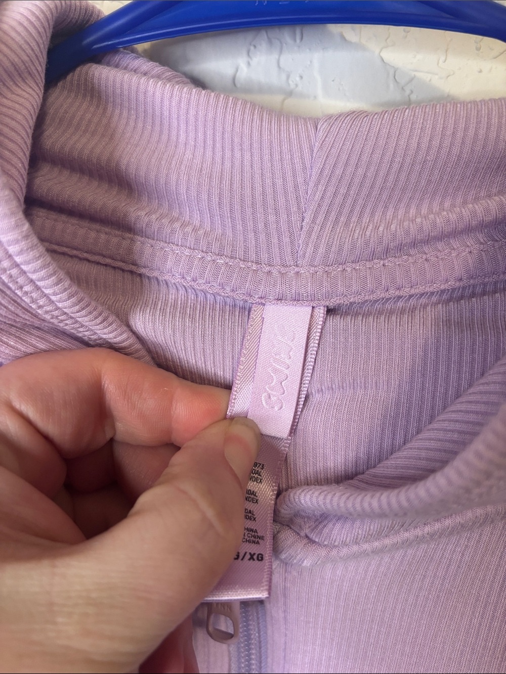 Skims cropped ribbed lilac colored full zip hoodie - Picture 2 of 5